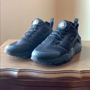 Nike WMNS Air Huarache Run Ultra BR 'Black'